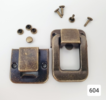Taschenverschluss - klappbar - 32 x 48 mm- altmessing