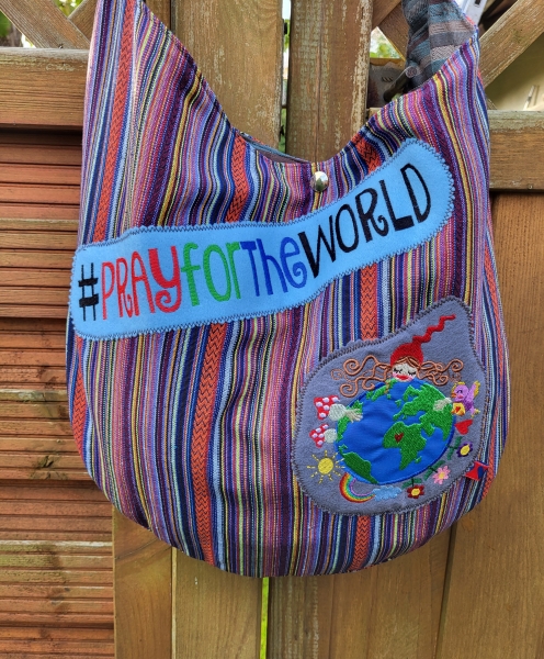 Umhängetasche Beuteltasche bestickte Tasche " Pray for the World "